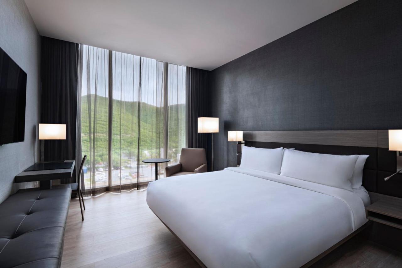 Ac Hotel By Marriott Monterrey Valle San Pedro Garza Garcia Esterno foto